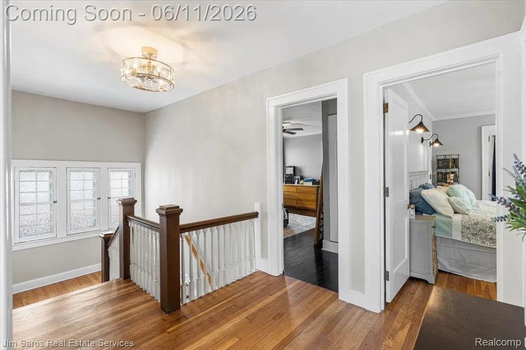 1215 Nottingham Road Grosse Pointe Park City MI 48230