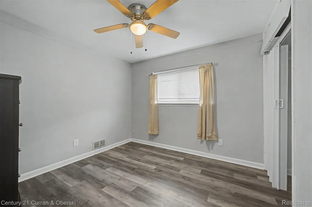 213 Suburban Street Ecorse City MI 48229