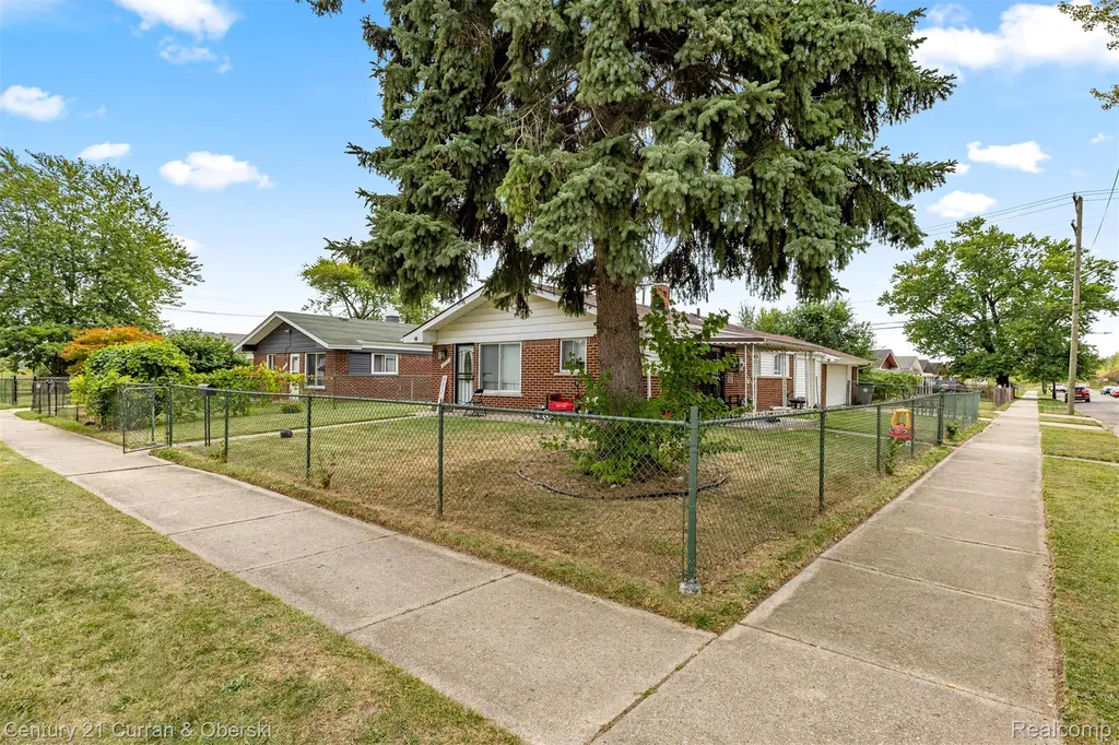 213 Suburban Street Ecorse City MI 48229