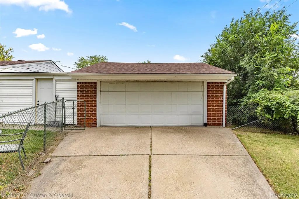 213 Suburban Street Ecorse City MI 48229