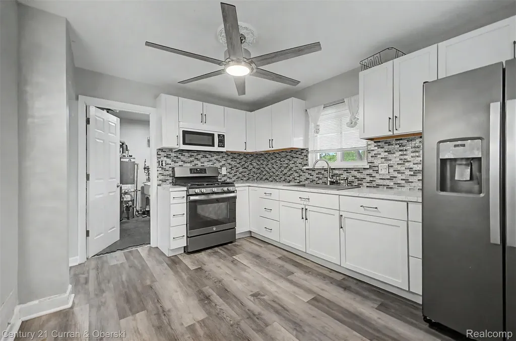213 Suburban Street Ecorse City MI 48229