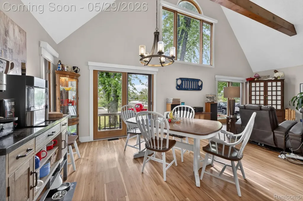 1280 Petts Road Fenton Charter Township MI 48430