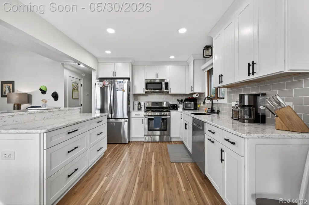 1280 Petts Road Fenton Charter Township MI 48430