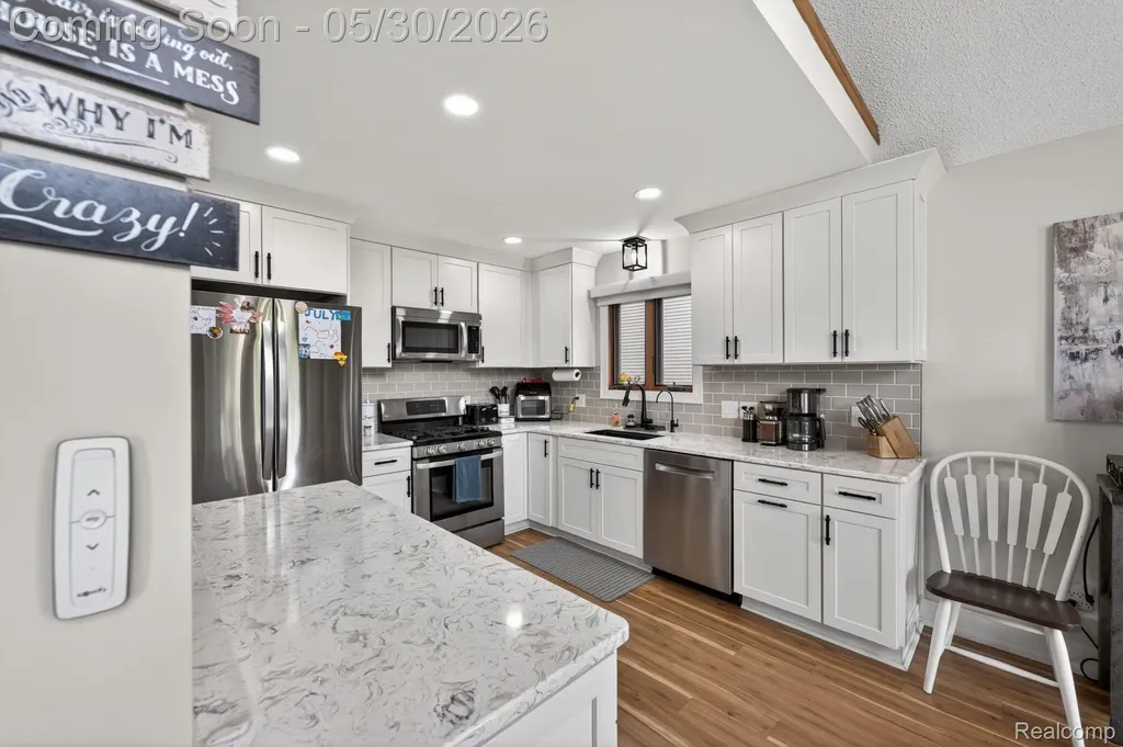 1280 Petts Road Fenton Charter Township MI 48430