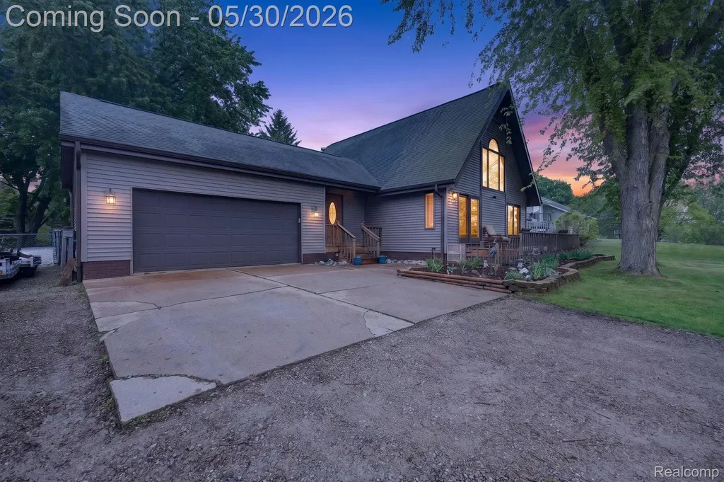 1280 Petts Road Fenton Charter Township MI 48430