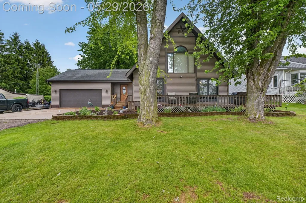 1280 Petts Road Fenton Charter Township MI 48430