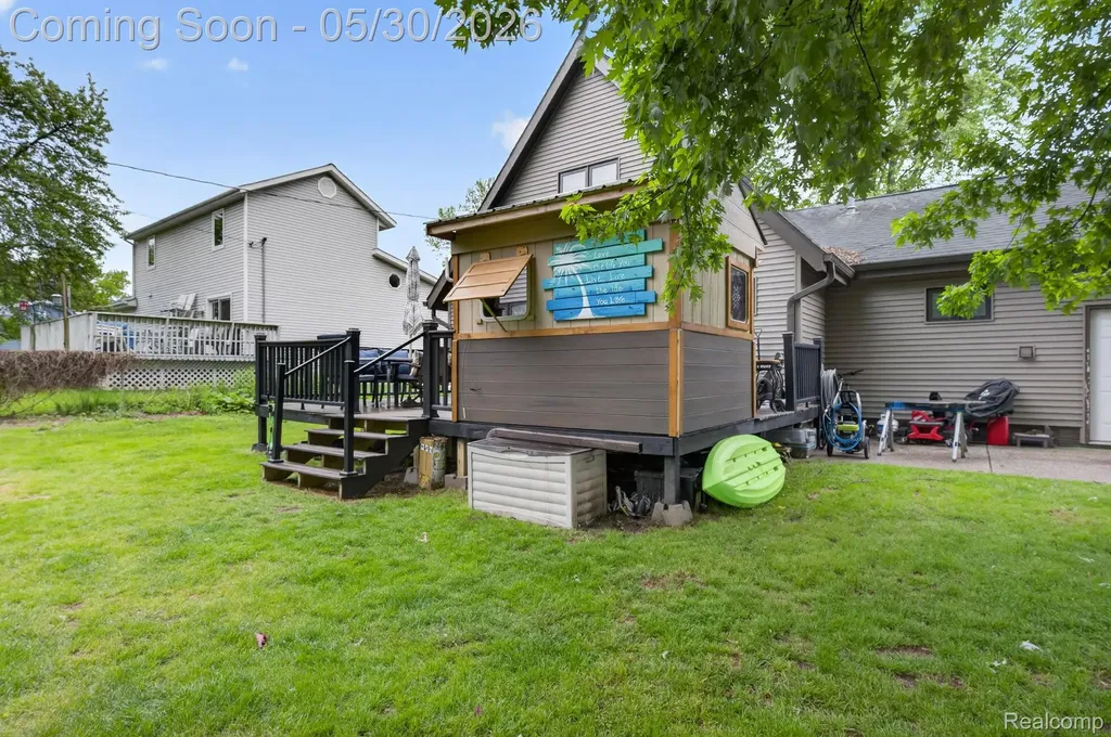 1280 Petts Road Fenton Charter Township MI 48430