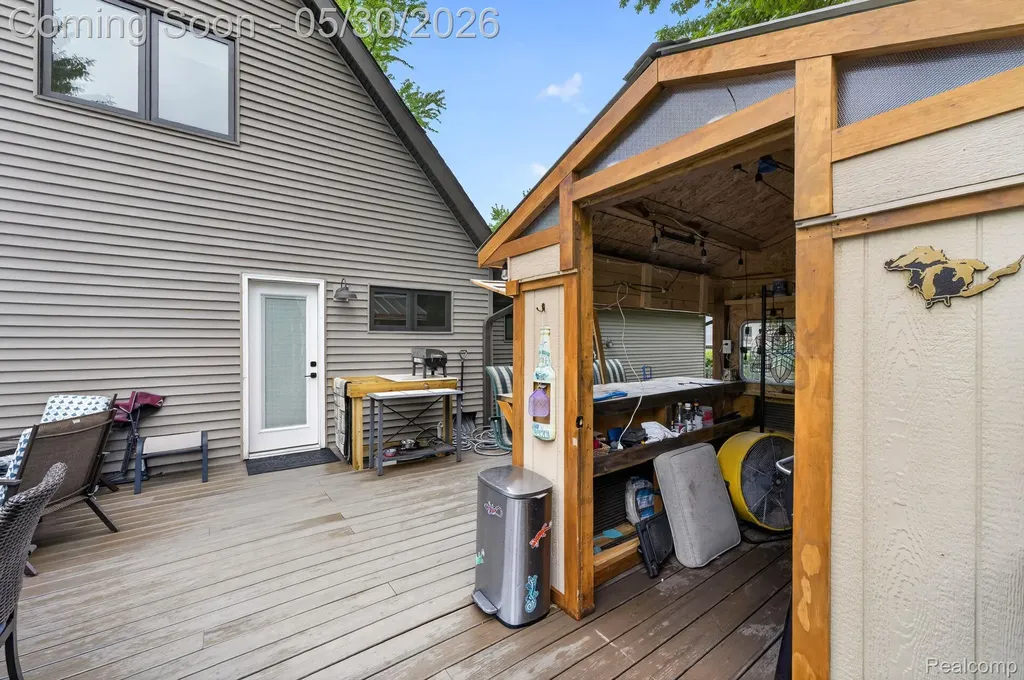 1280 Petts Road Fenton Charter Township MI 48430