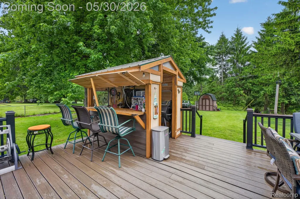 1280 Petts Road Fenton Charter Township MI 48430