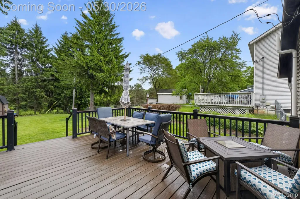 1280 Petts Road Fenton Charter Township MI 48430