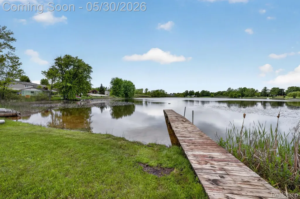1280 Petts Road Fenton Charter Township MI 48430