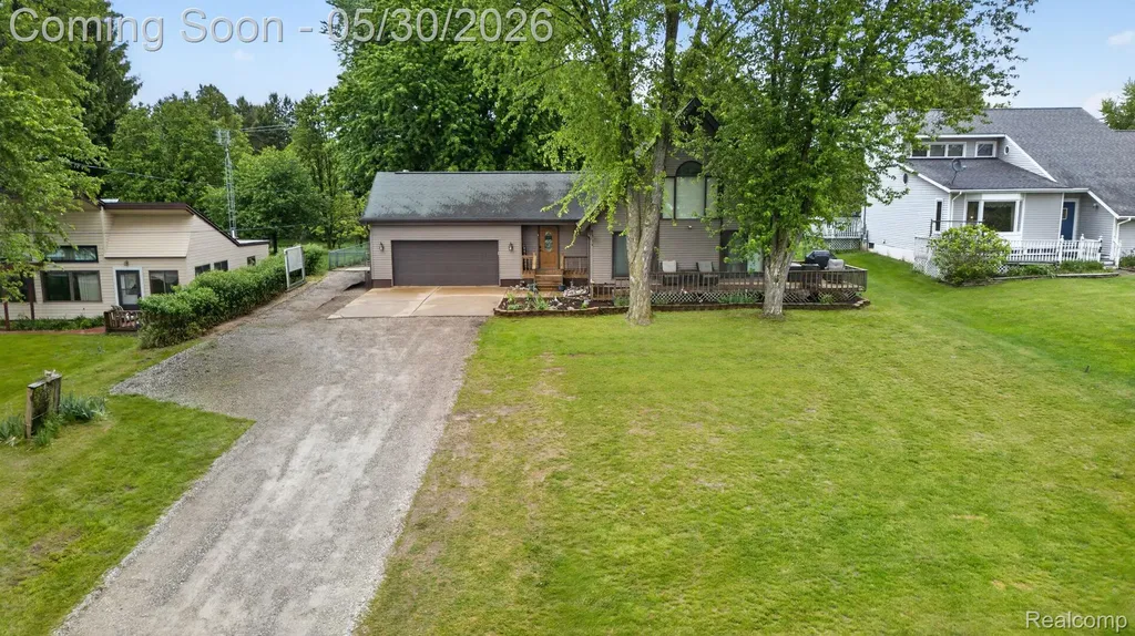 1280 Petts Road Fenton Charter Township MI 48430