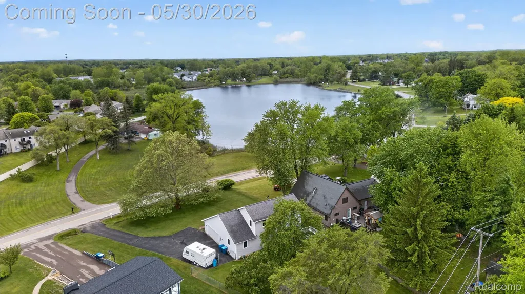 1280 Petts Road Fenton Charter Township MI 48430