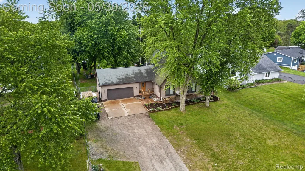 1280 Petts Road Fenton Charter Township MI 48430