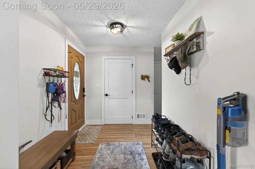 1280 Petts Road Fenton Charter Township MI 48430