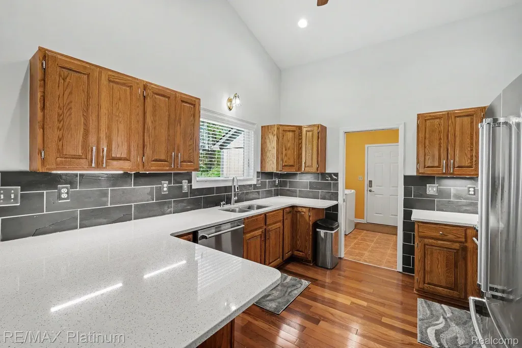 535 Wolfe Road Groveland Township MI 48462