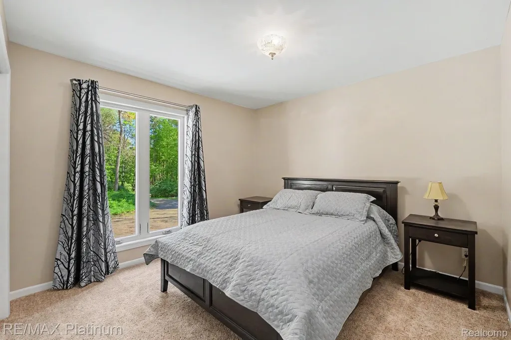 535 Wolfe Road Groveland Township MI 48462
