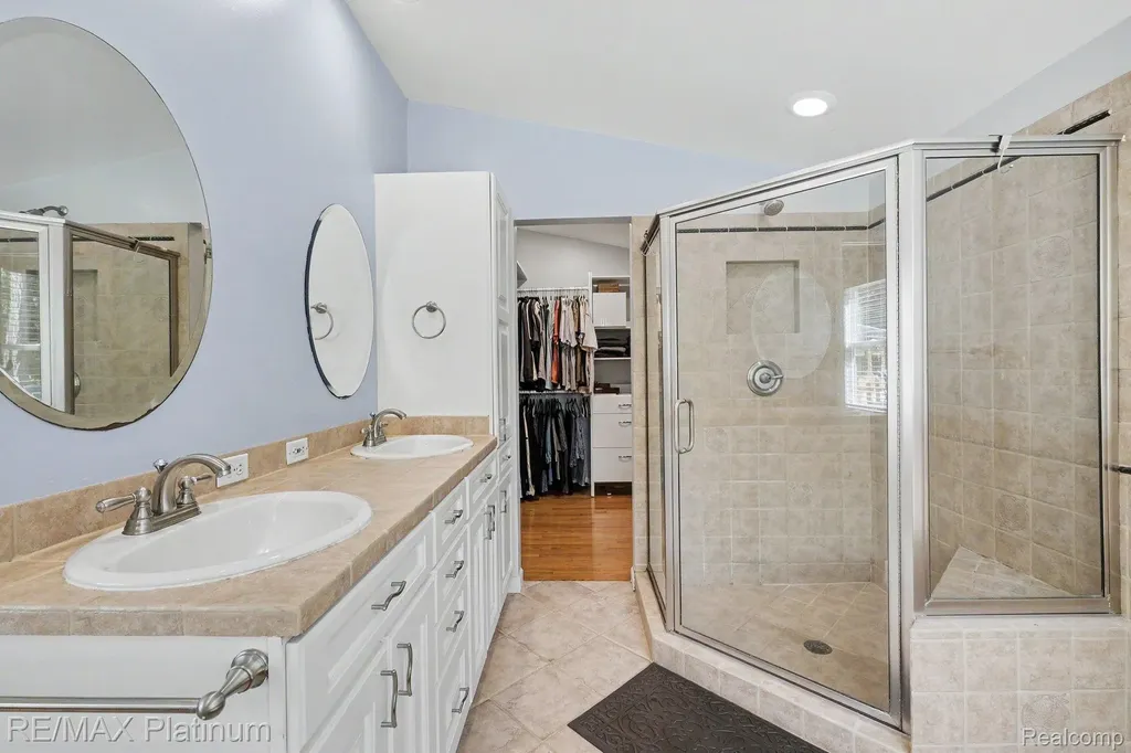 535 Wolfe Road Groveland Township MI 48462