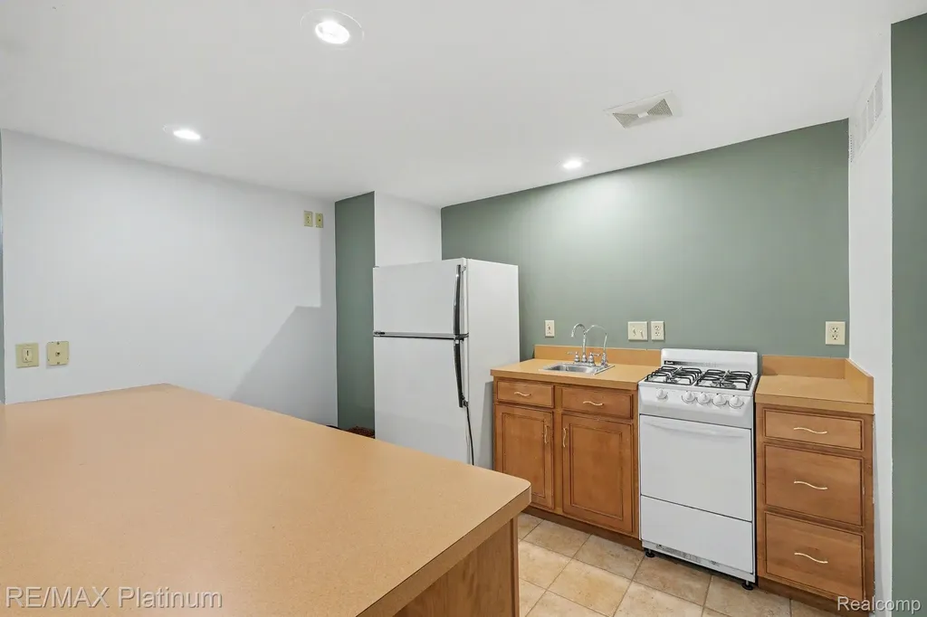 535 Wolfe Road Groveland Township MI 48462