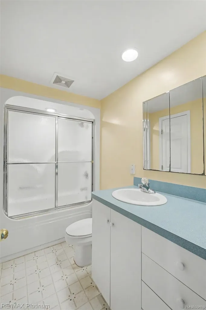 535 Wolfe Road Groveland Township MI 48462