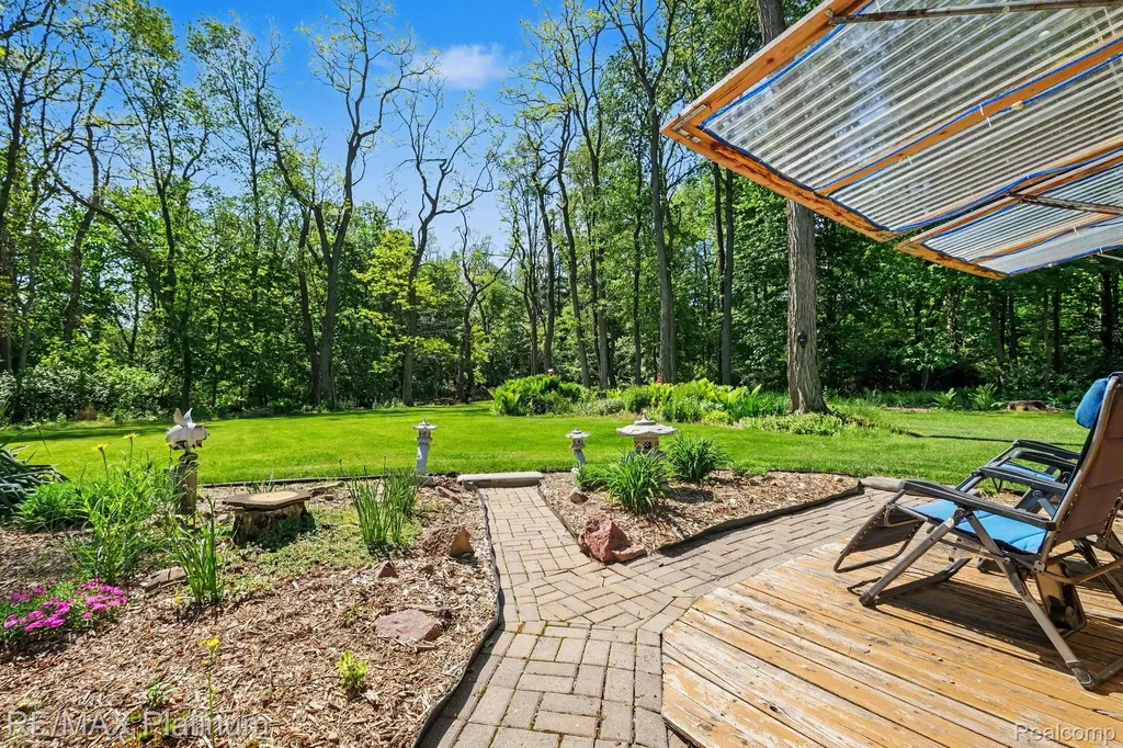 535 Wolfe Road Groveland Township MI 48462