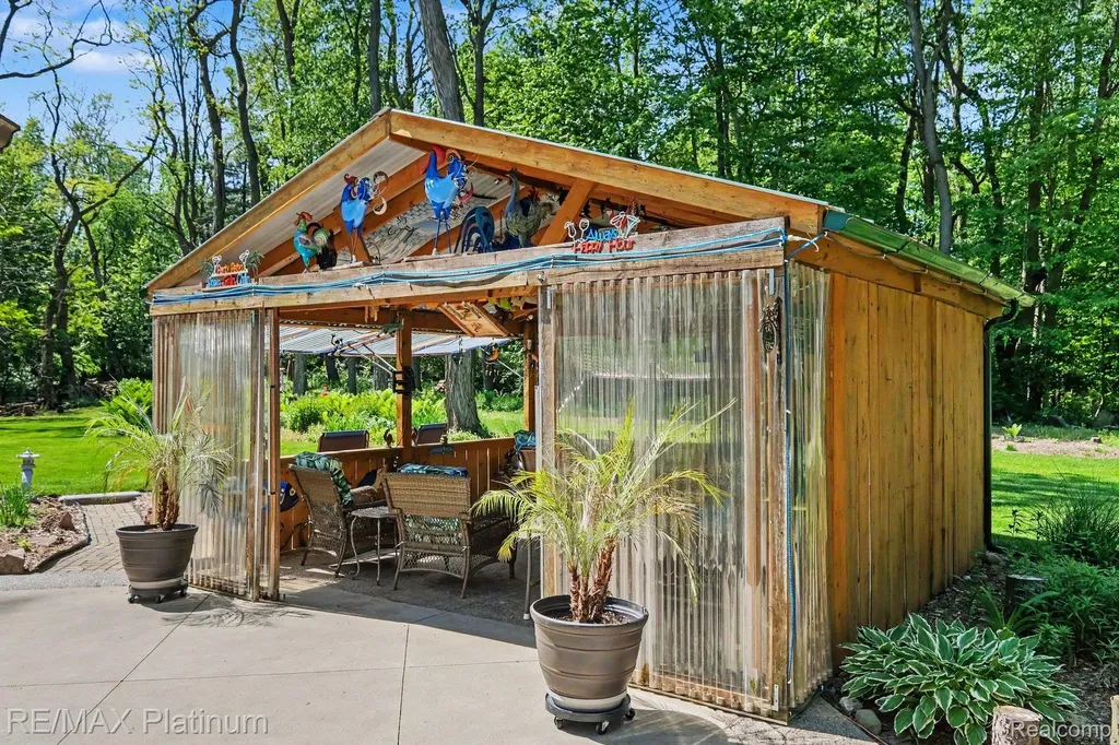 535 Wolfe Road Groveland Township MI 48462