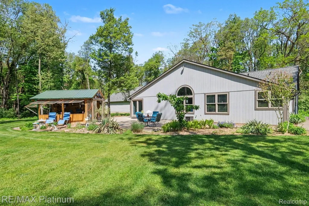 535 Wolfe Road Groveland Township MI 48462