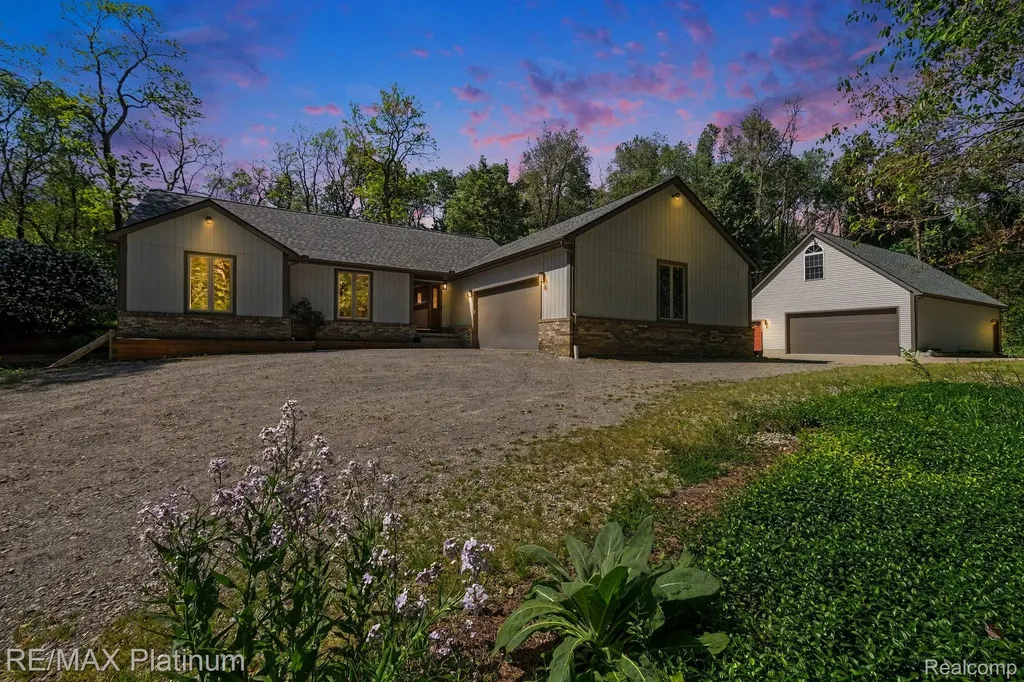 535 Wolfe Road Groveland Township MI 48462