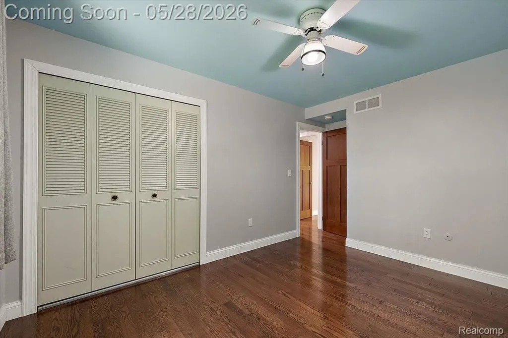 25136 Westmoreland Drive Farmington Hills City MI 48336