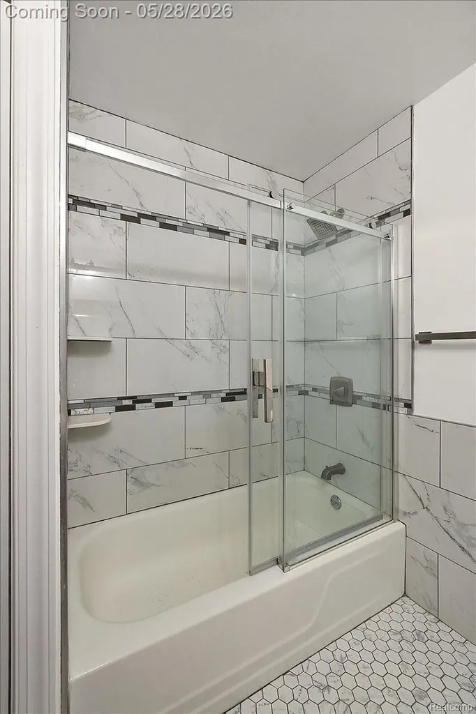 25136 Westmoreland Drive Farmington Hills City MI 48336