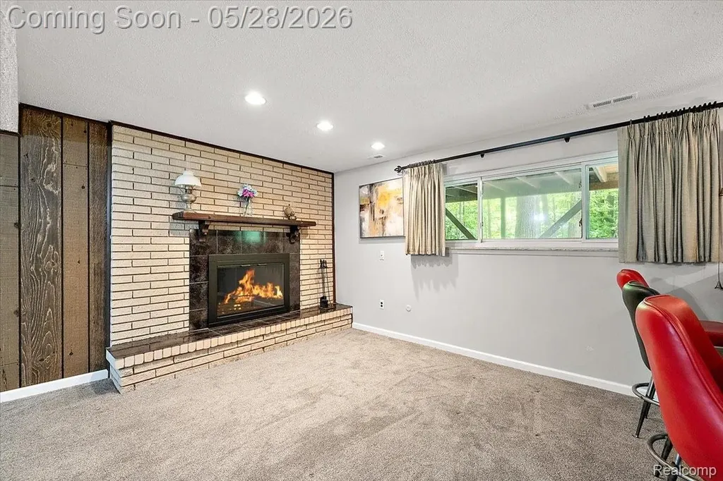 25136 Westmoreland Drive Farmington Hills City MI 48336