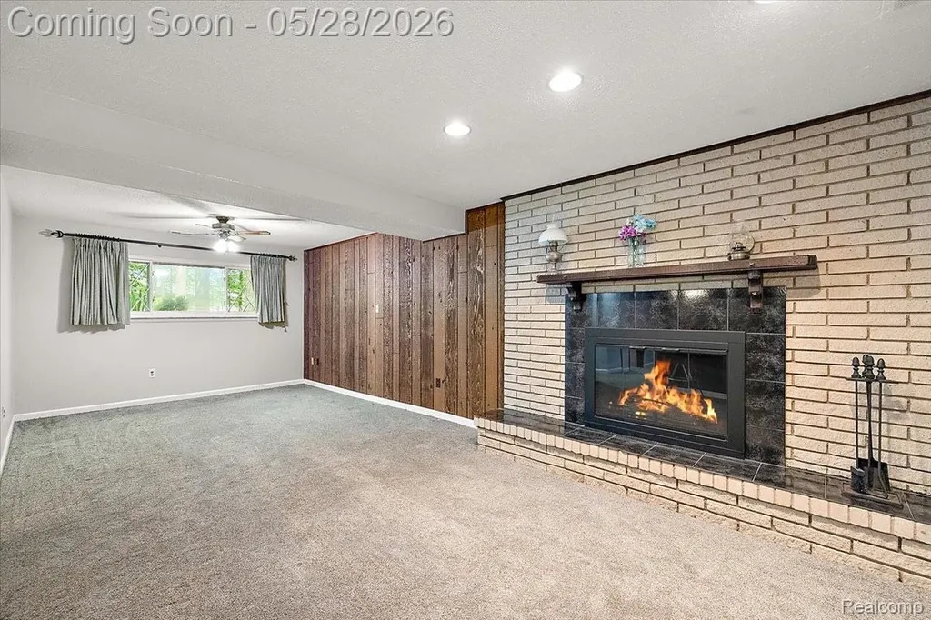 25136 Westmoreland Drive Farmington Hills City MI 48336