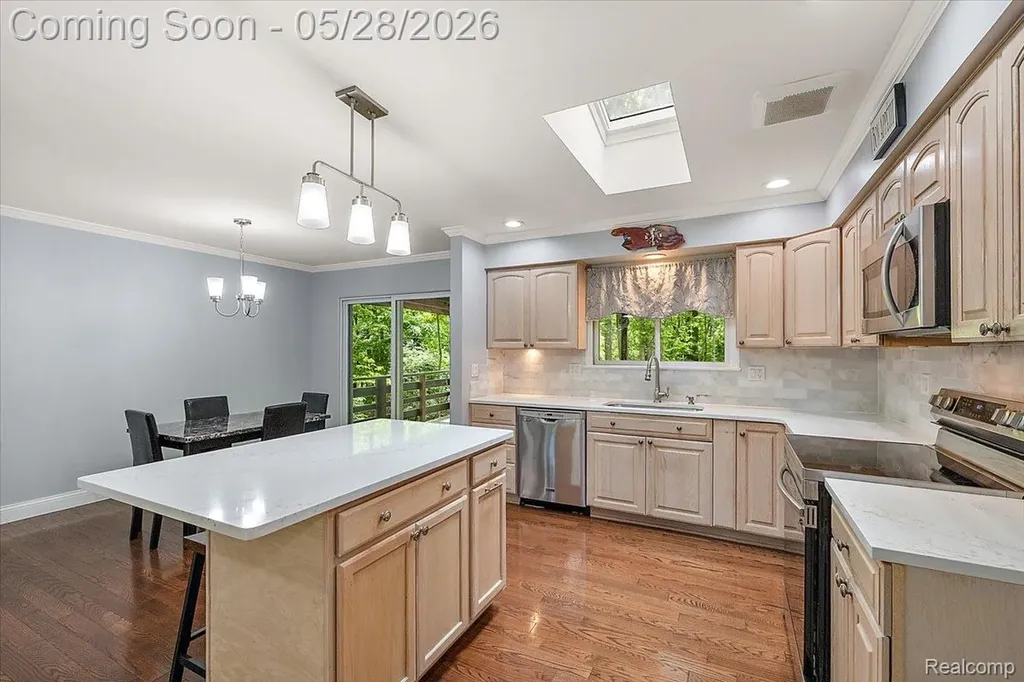 25136 Westmoreland Drive Farmington Hills City MI 48336