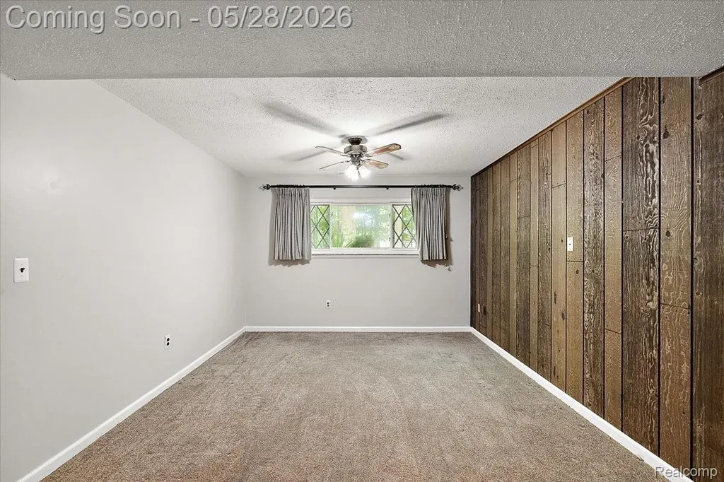 25136 Westmoreland Drive Farmington Hills City MI 48336