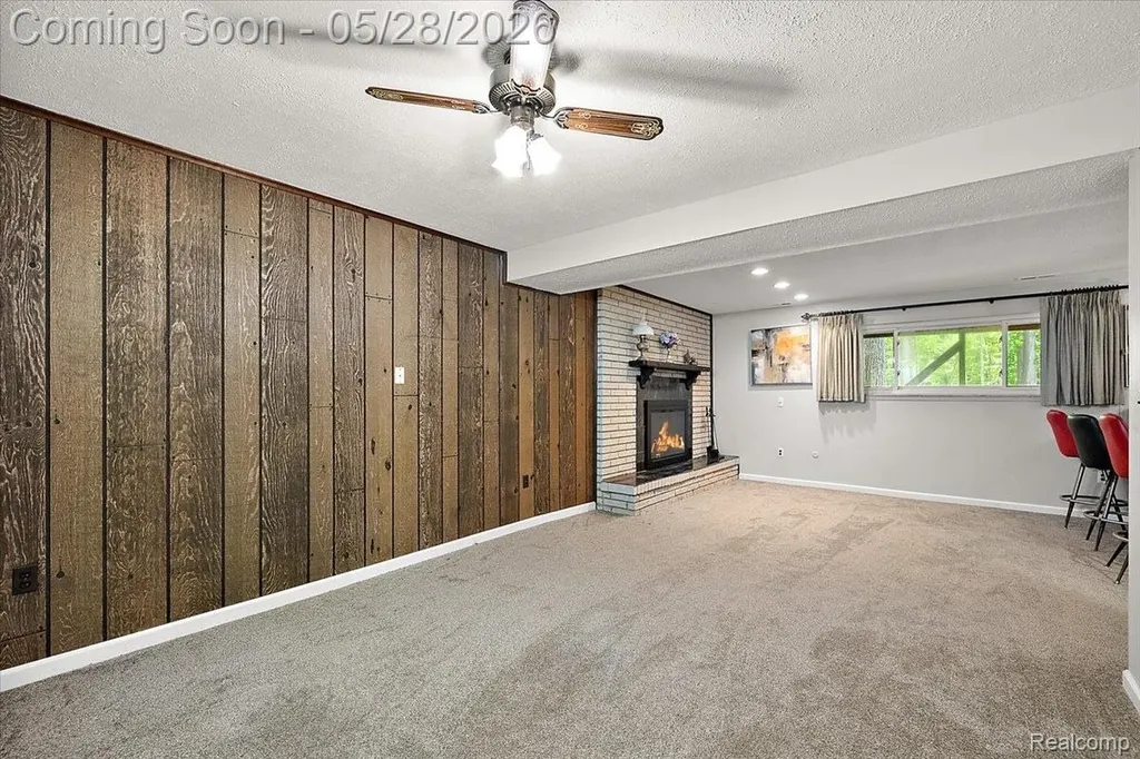 25136 Westmoreland Drive Farmington Hills City MI 48336
