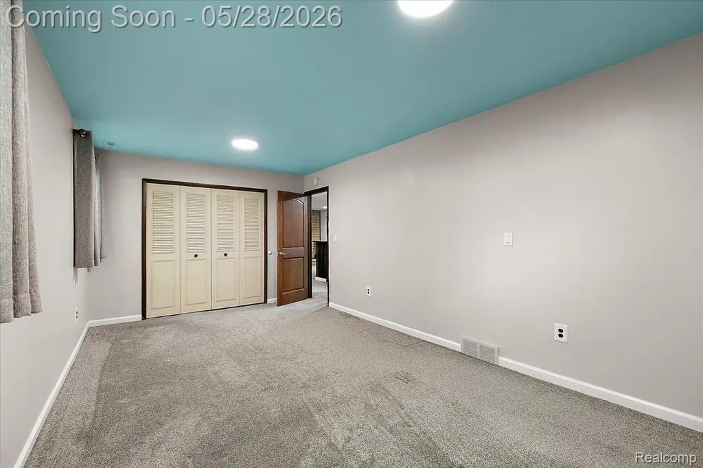 25136 Westmoreland Drive Farmington Hills City MI 48336