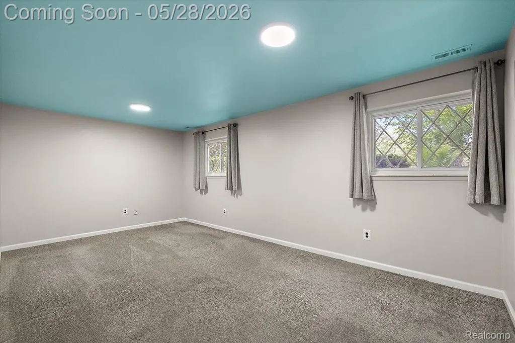 25136 Westmoreland Drive Farmington Hills City MI 48336