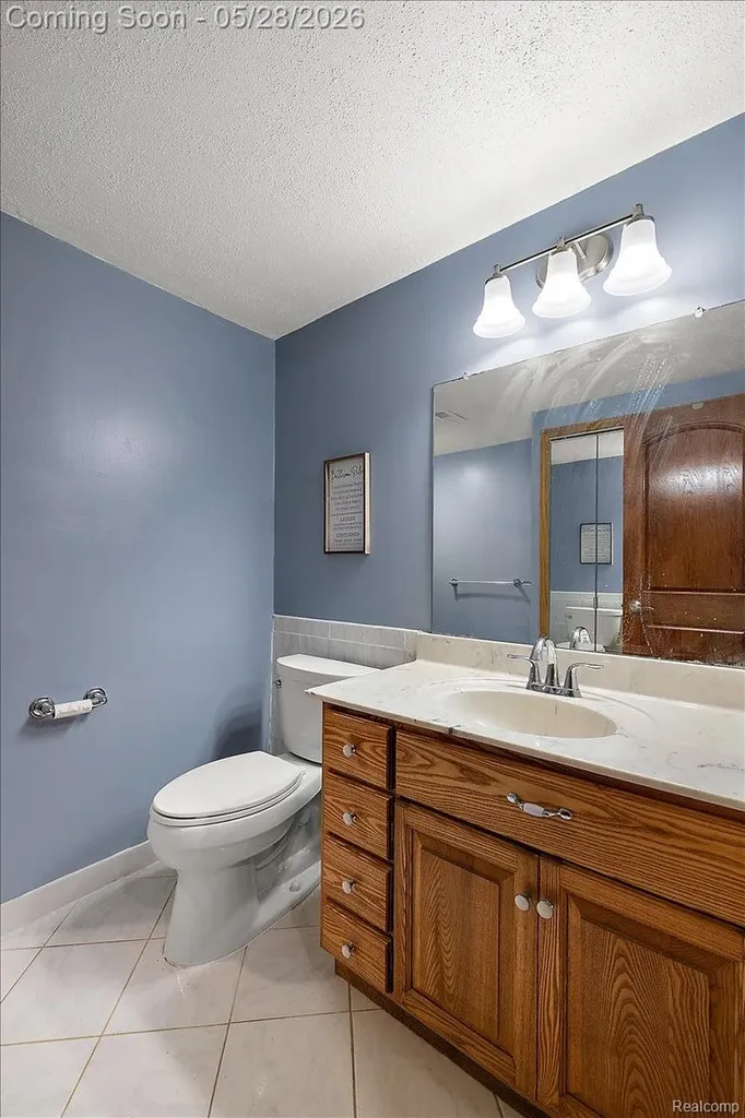 25136 Westmoreland Drive Farmington Hills City MI 48336