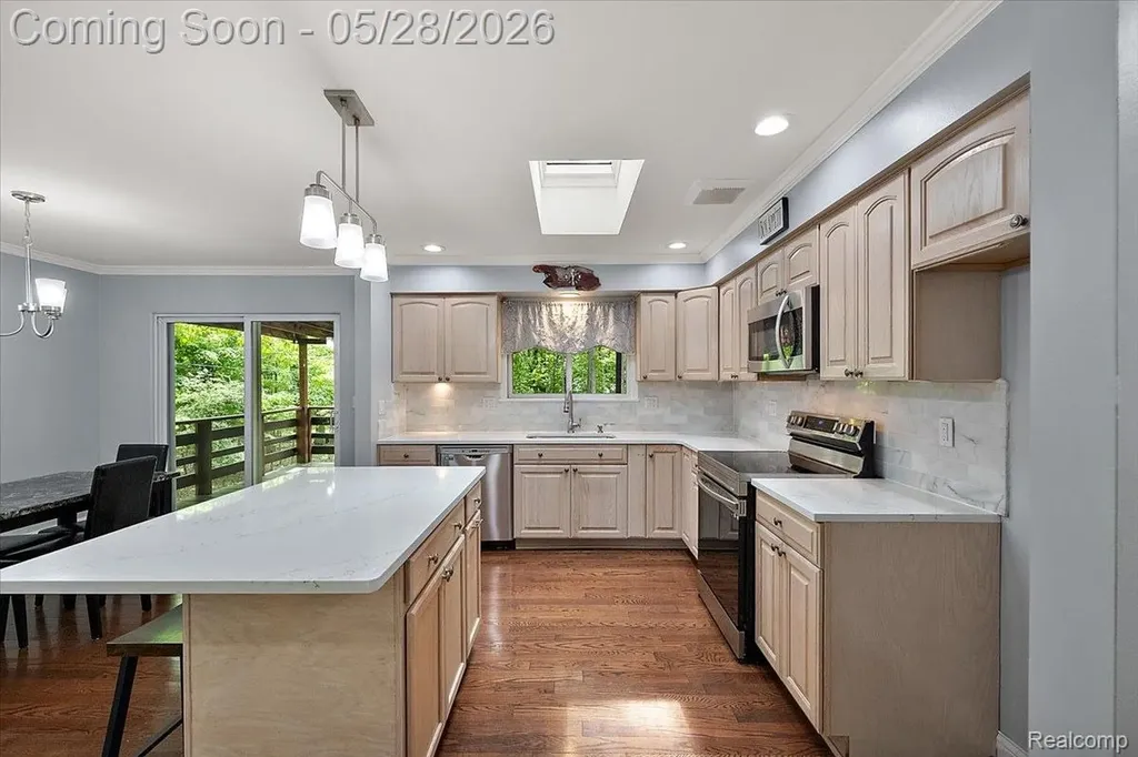 25136 Westmoreland Drive Farmington Hills City MI 48336
