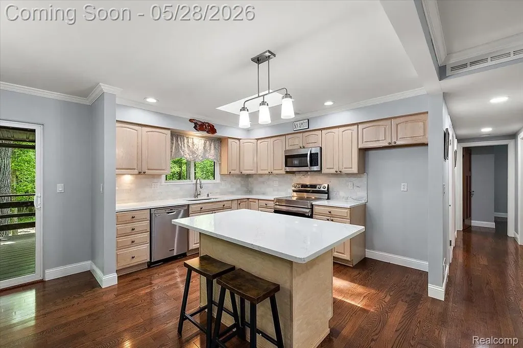 25136 Westmoreland Drive Farmington Hills City MI 48336
