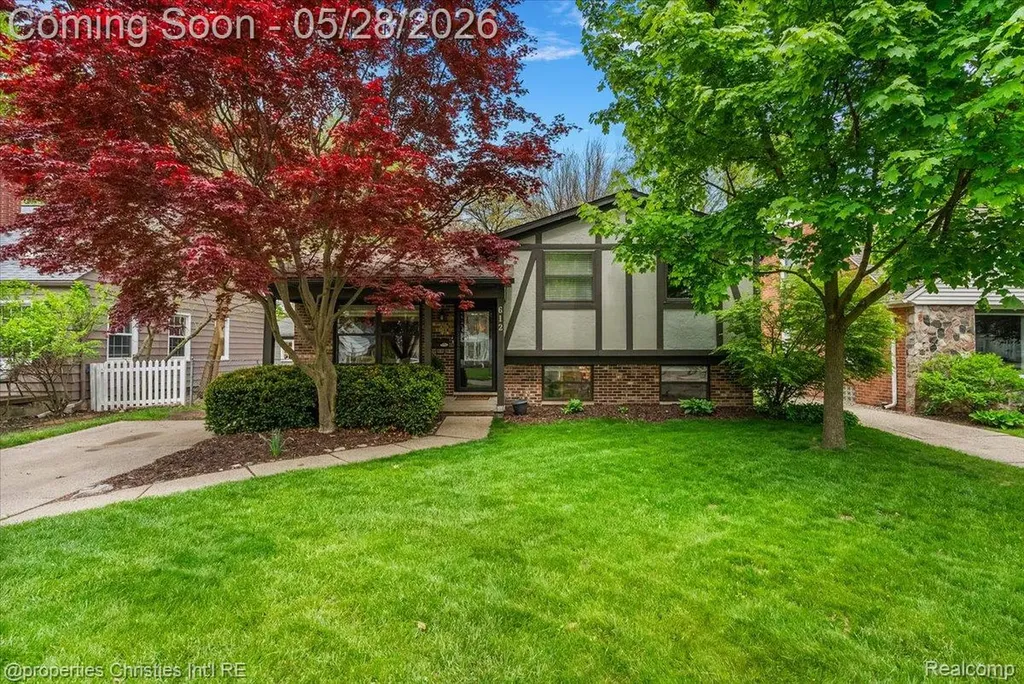 612 Royal Avenue Royal Oak City MI 48073
