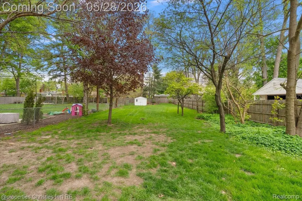 612 Royal Avenue Royal Oak City MI 48073