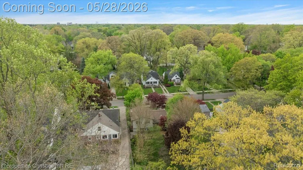 612 Royal Avenue Royal Oak City MI 48073