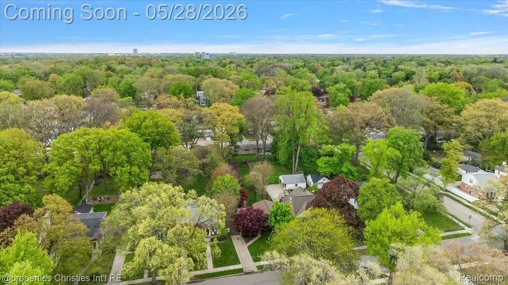 612 Royal Avenue Royal Oak City MI 48073