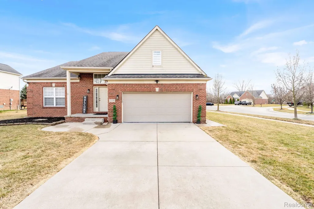 21196 Oak Ridge Drive Clinton Charter Township MI 48036