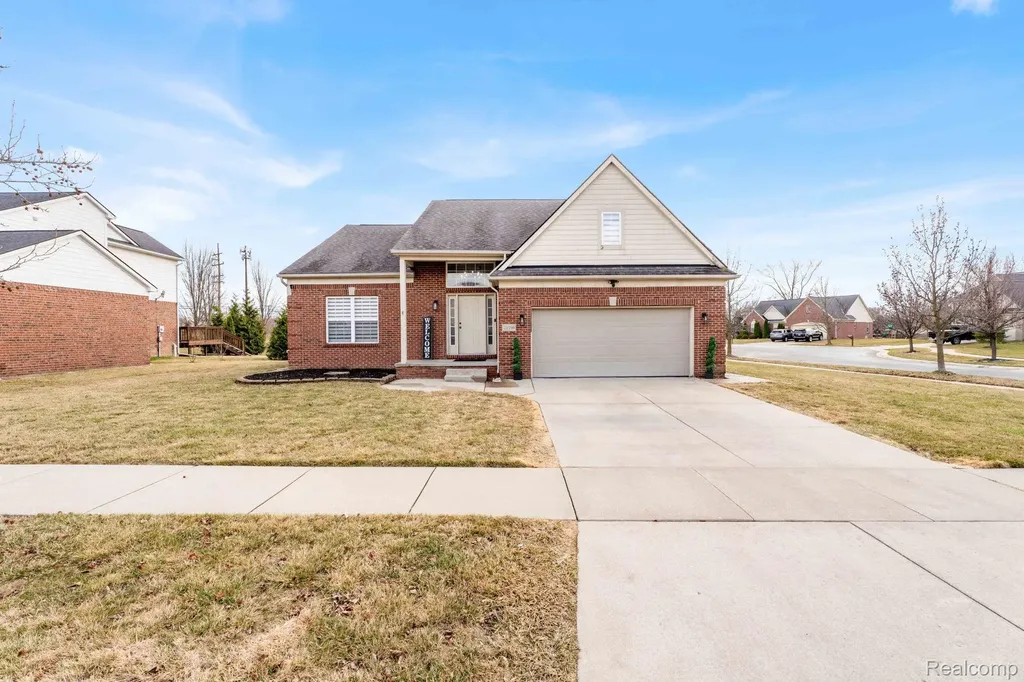 21196 Oak Ridge Drive Clinton Charter Township MI 48036