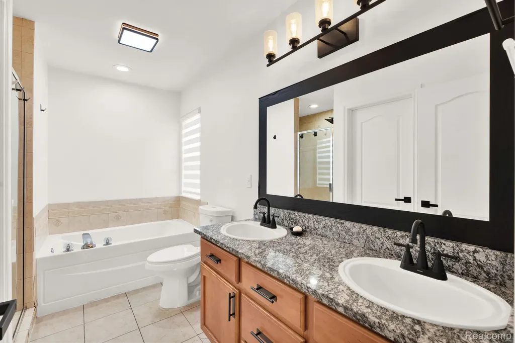 21196 Oak Ridge Drive Clinton Charter Township MI 48036