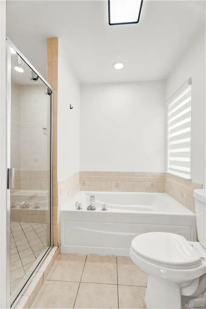 21196 Oak Ridge Drive Clinton Charter Township MI 48036