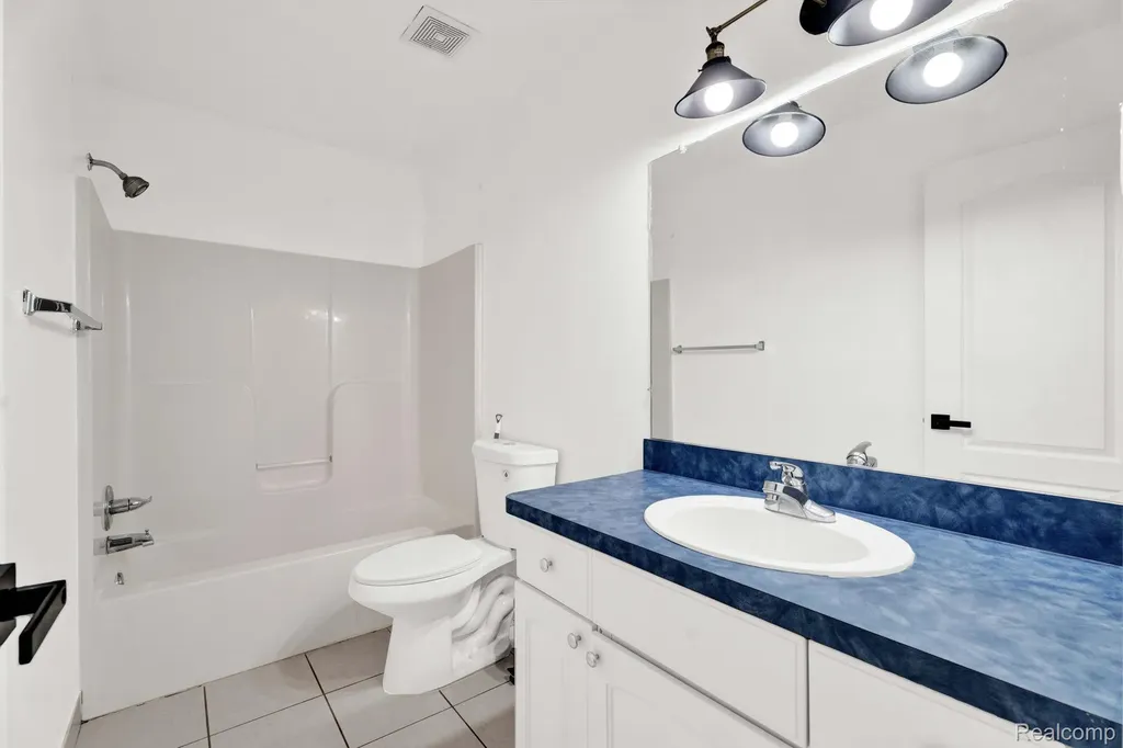 21196 Oak Ridge Drive Clinton Charter Township MI 48036