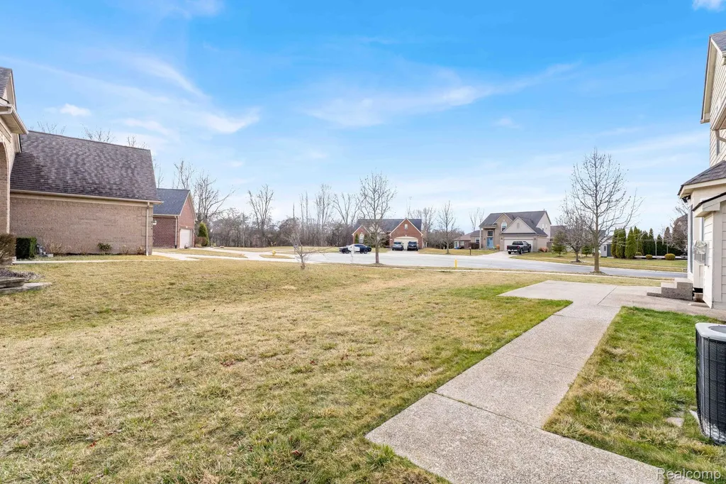 21196 Oak Ridge Drive Clinton Charter Township MI 48036